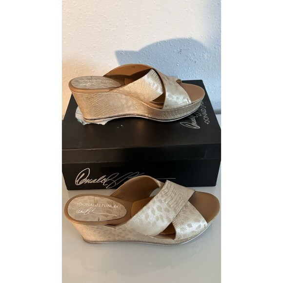 Shoes - Donald J Pliner Franz Wedge Sandals Gold Desert Rose Metallic Size 7.5 New W Box